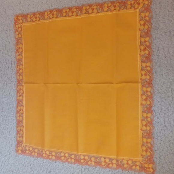 Dupont Vintage Cloth Napkins With Floral Lace Edges, Two Packs Of Four Napkins - Picture 10 of 14